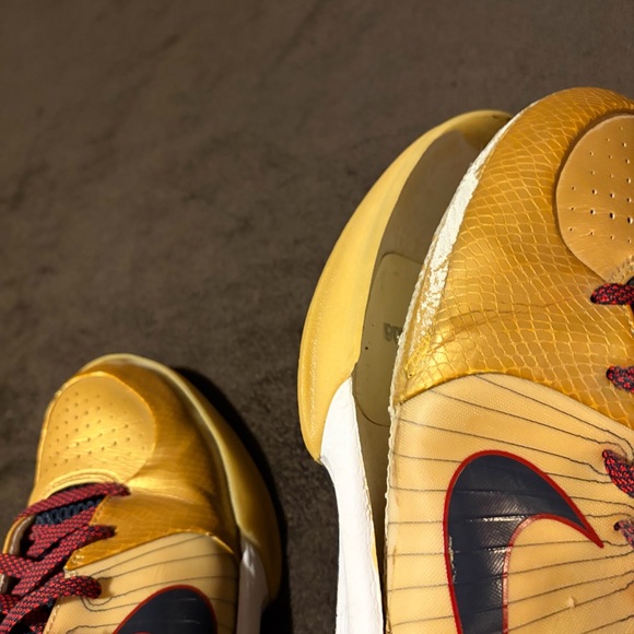 Nike Zoom Kobe 4 \'Gold Medal\' main image 8